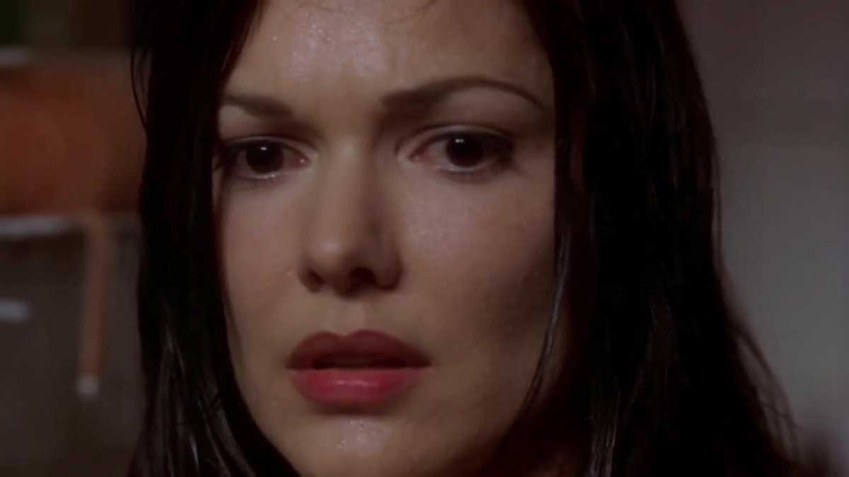 چهره بهت زده شخصیت زن در فیلم Mulholland Drive، محصول سال ۲۰۰۱ میلادی به کارگردانی دیوید لینچ (خالق سریال Twin Peaks)
